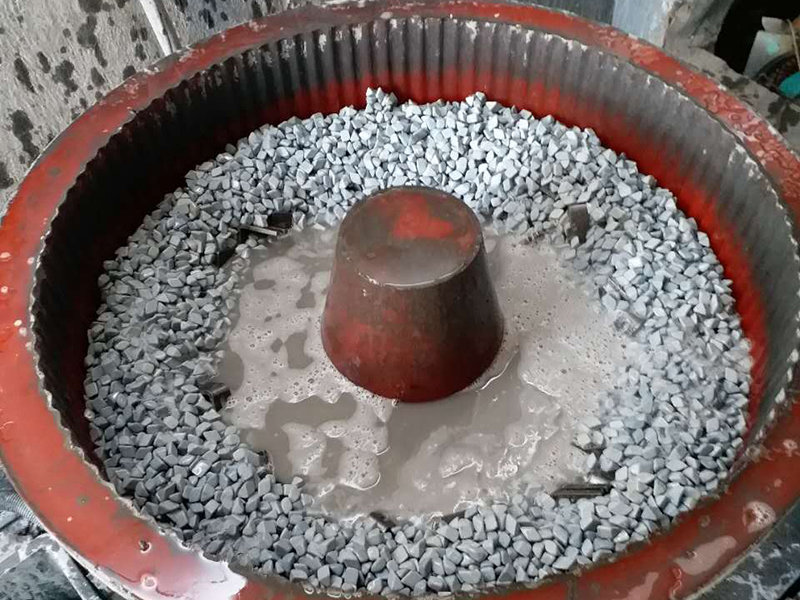 研磨盘
